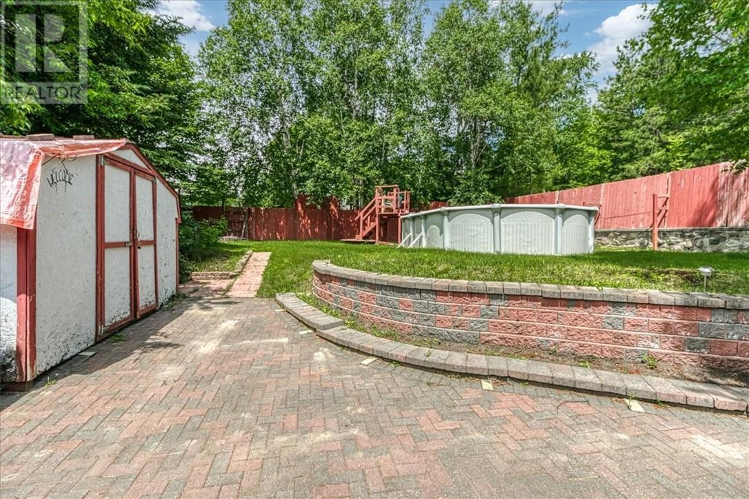 32 Fraser Avenue, Onaping, ON