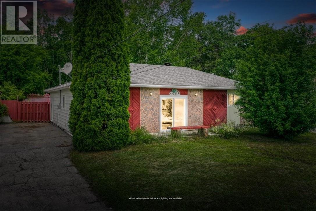 32 Fraser Avenue, Onaping, ON