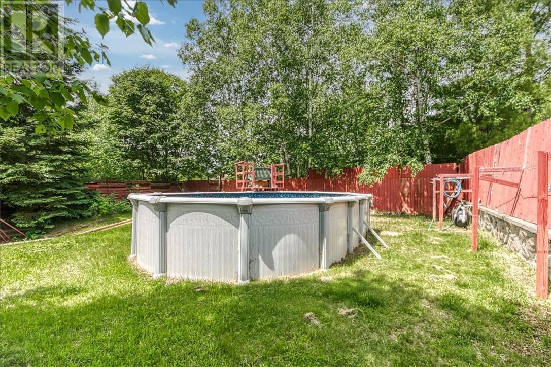 32 Fraser Avenue, Onaping, ON