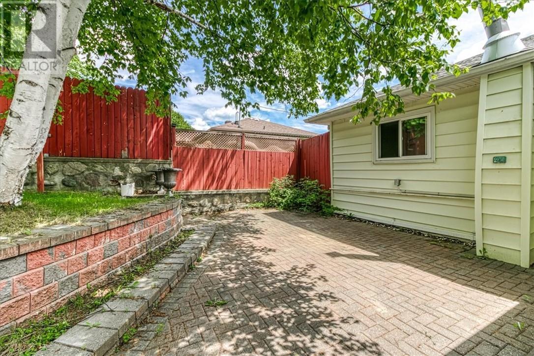 32 Fraser Avenue, Onaping, ON