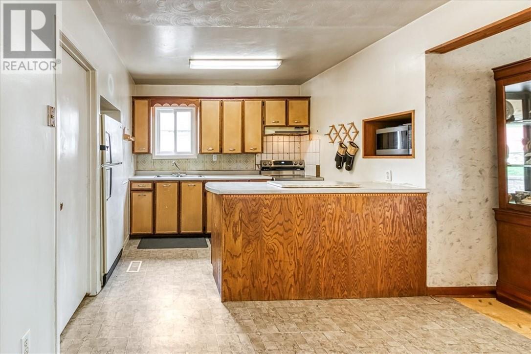 32 Fraser Avenue, Onaping, ON