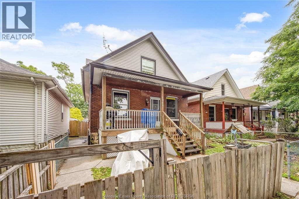 1066 Hickory, Windsor, ON