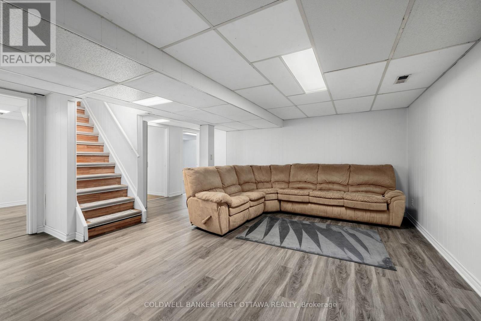Great flexibility and layout. - 12 Bradgate Drive, Ottawa, ON