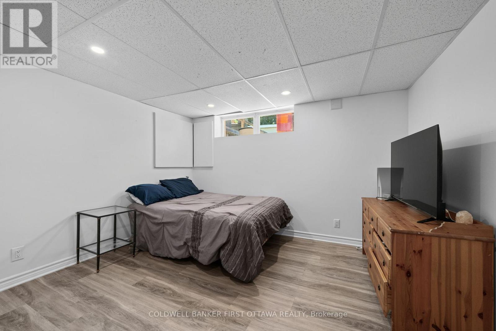 Bedroom w window & electrical box access. - 12 Bradgate Drive, Ottawa, ON