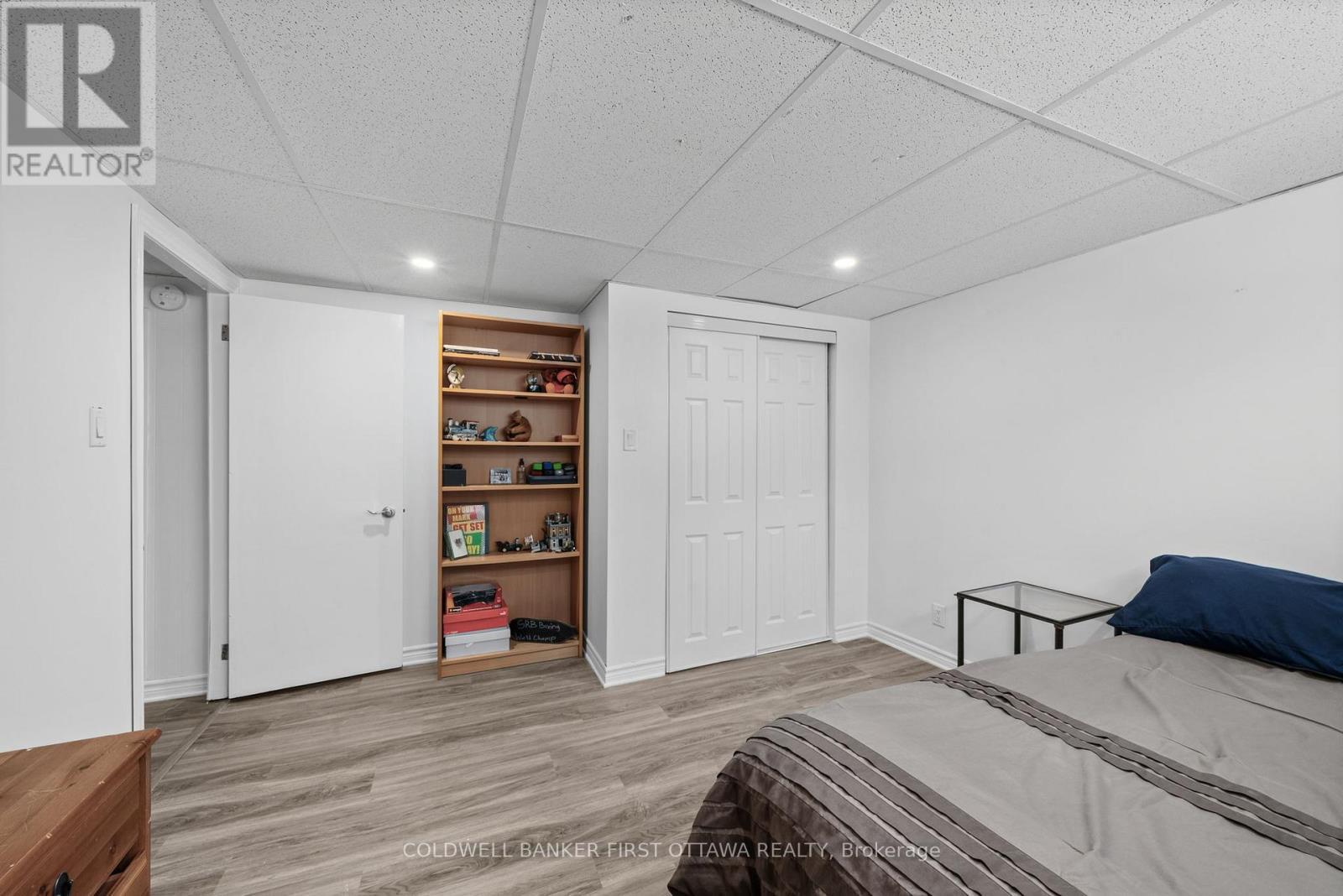 Dbl door closer space & pot lights - 12 Bradgate Drive, Ottawa, ON