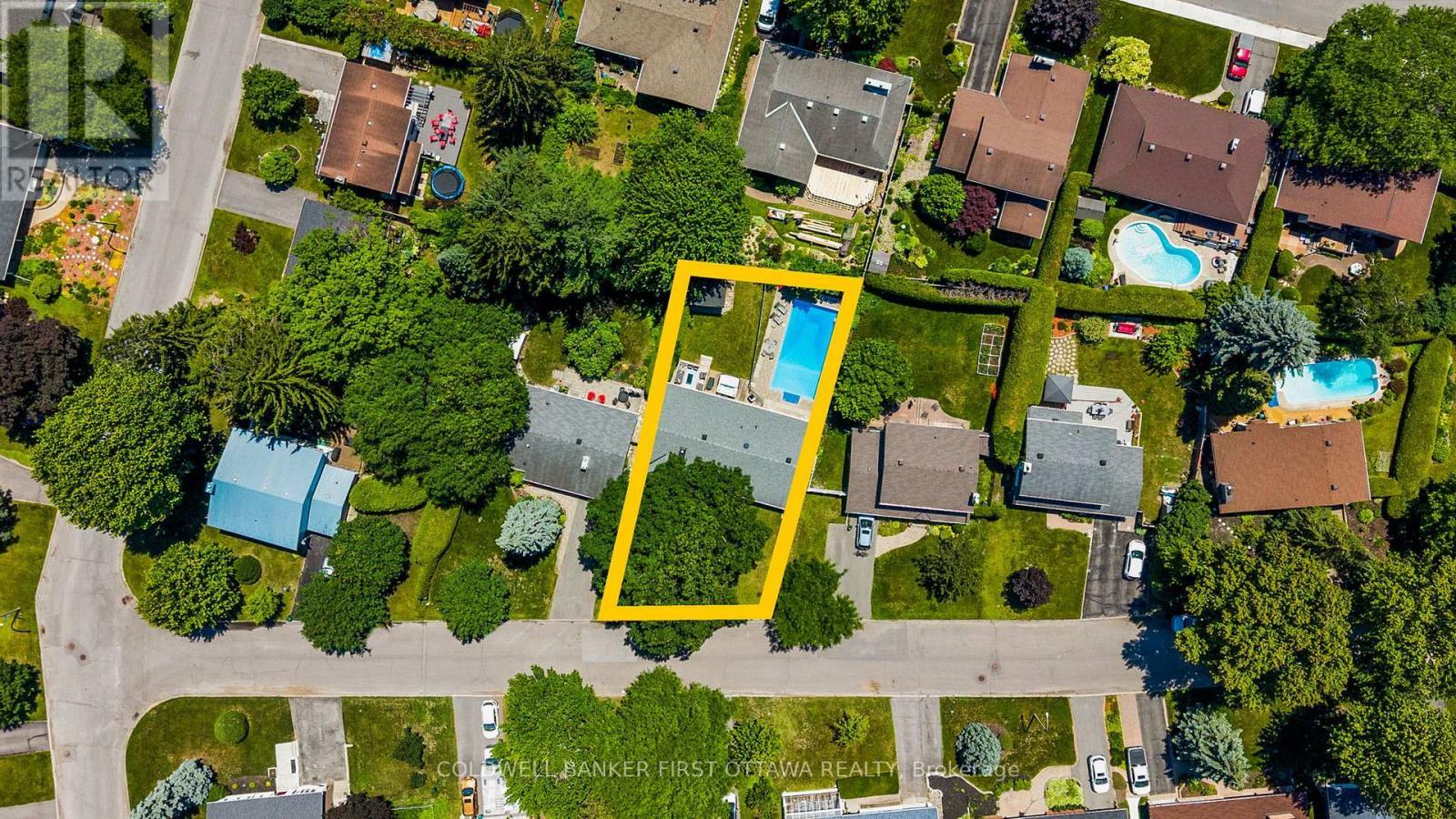 Lot lines for 12 Bradgate Dr. - 12 Bradgate Drive, Ottawa, ON