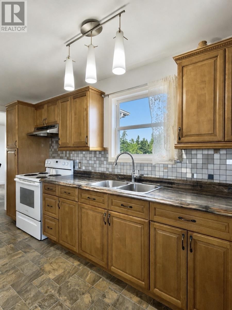 80 Farm Road, Deep Bight, NL
