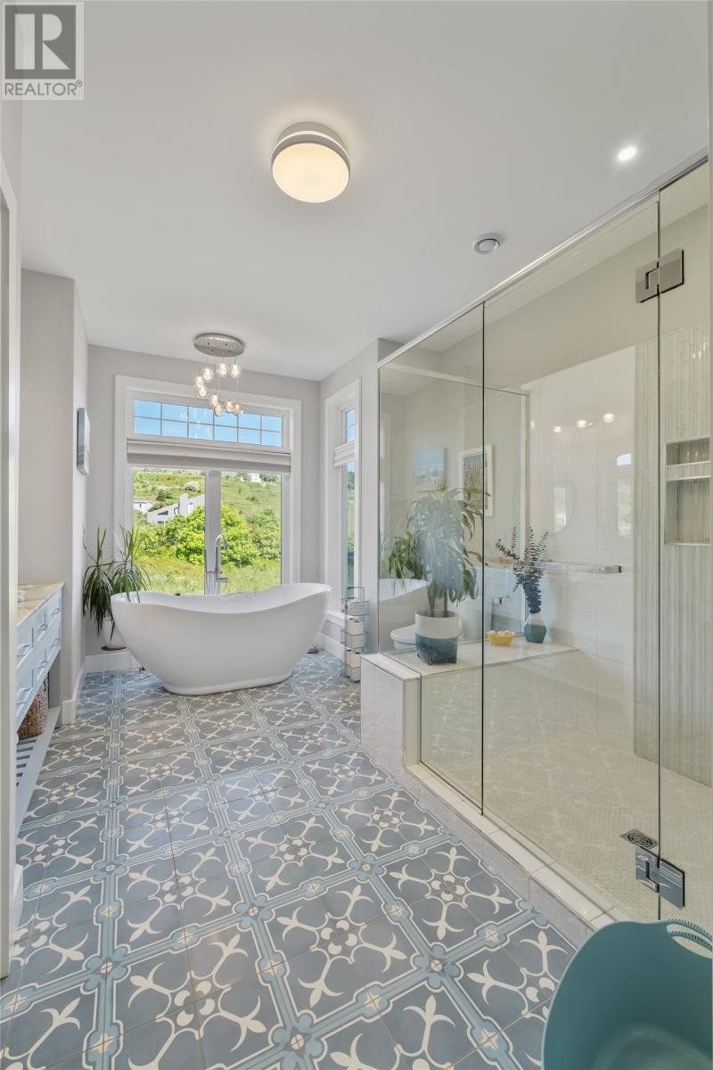 Primary Bath - 41 Lower Street, Torbay, NL