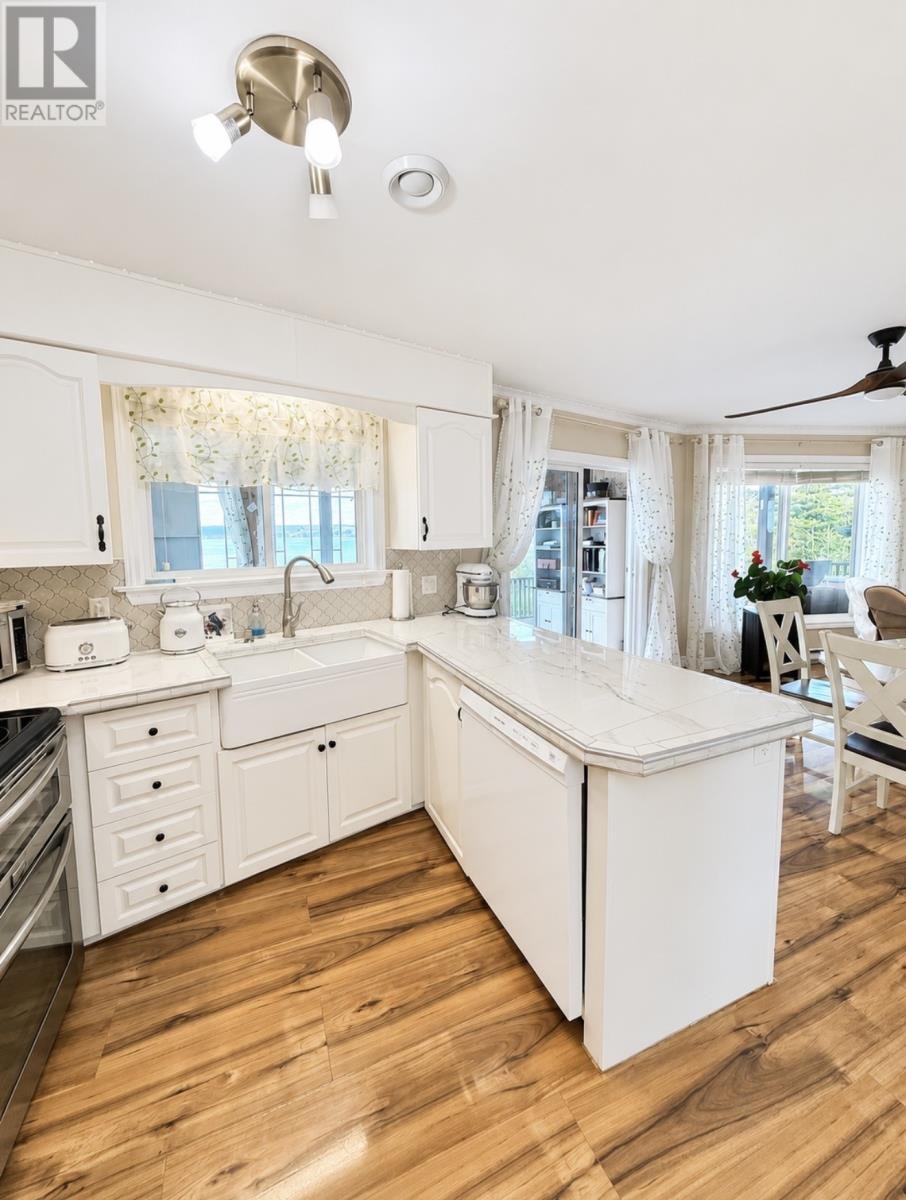 Kitchen - 321 Main Road, Snooks Harbour, NL