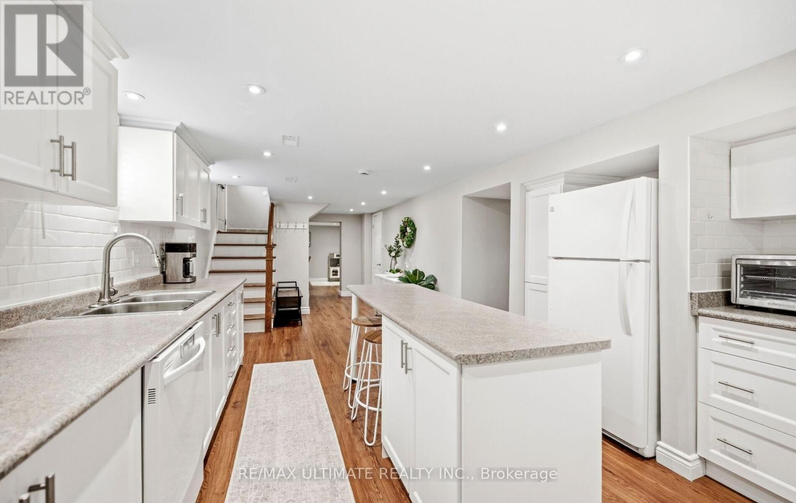 Lots of counter space - 5 Mendip Crescent, Toronto, ON