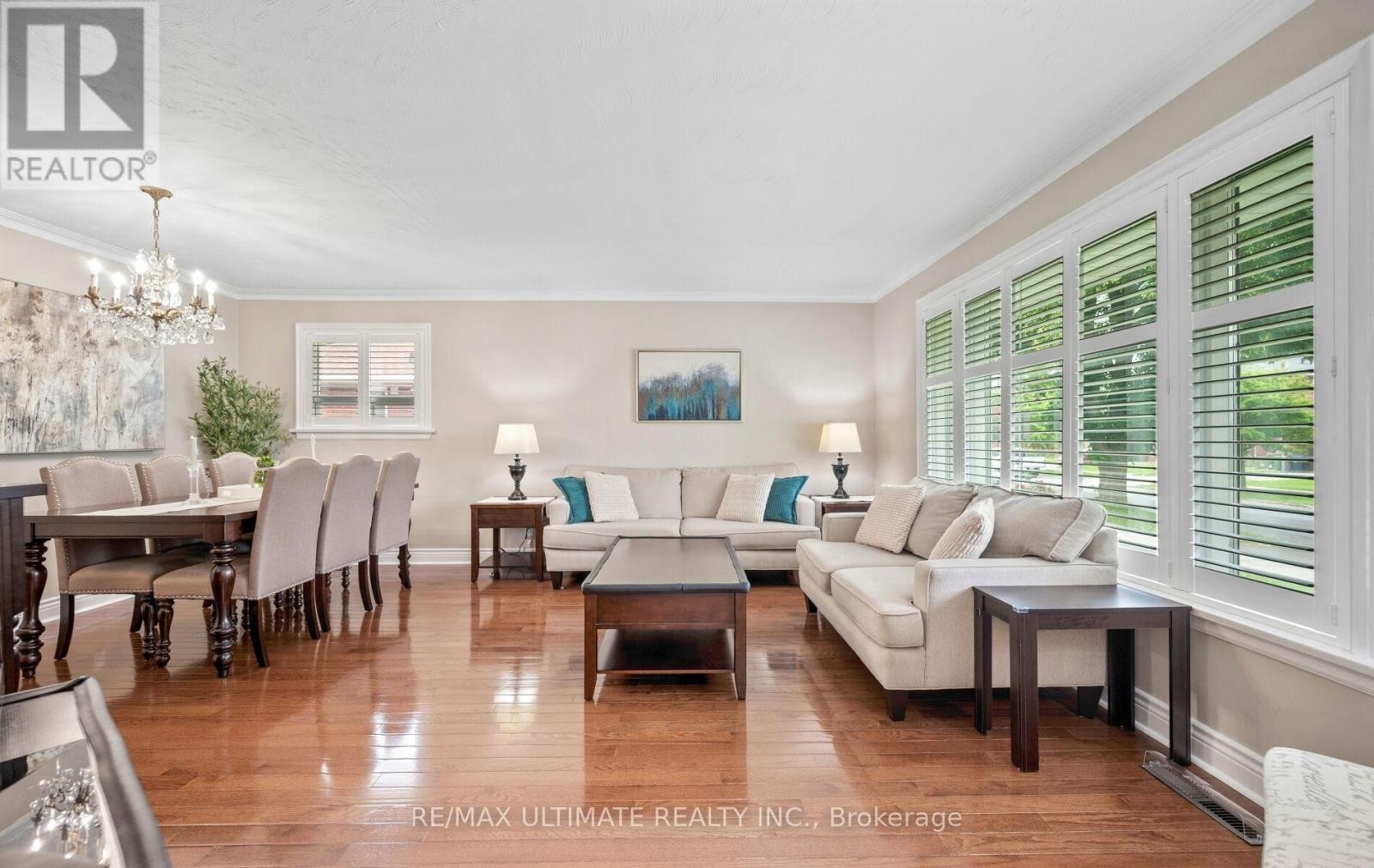 Living and dining room - 5 Mendip Crescent, Toronto, ON