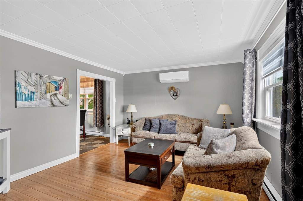 35 Crossroads Road, Carbonear, NL - Indoor Photo Showing Living Room