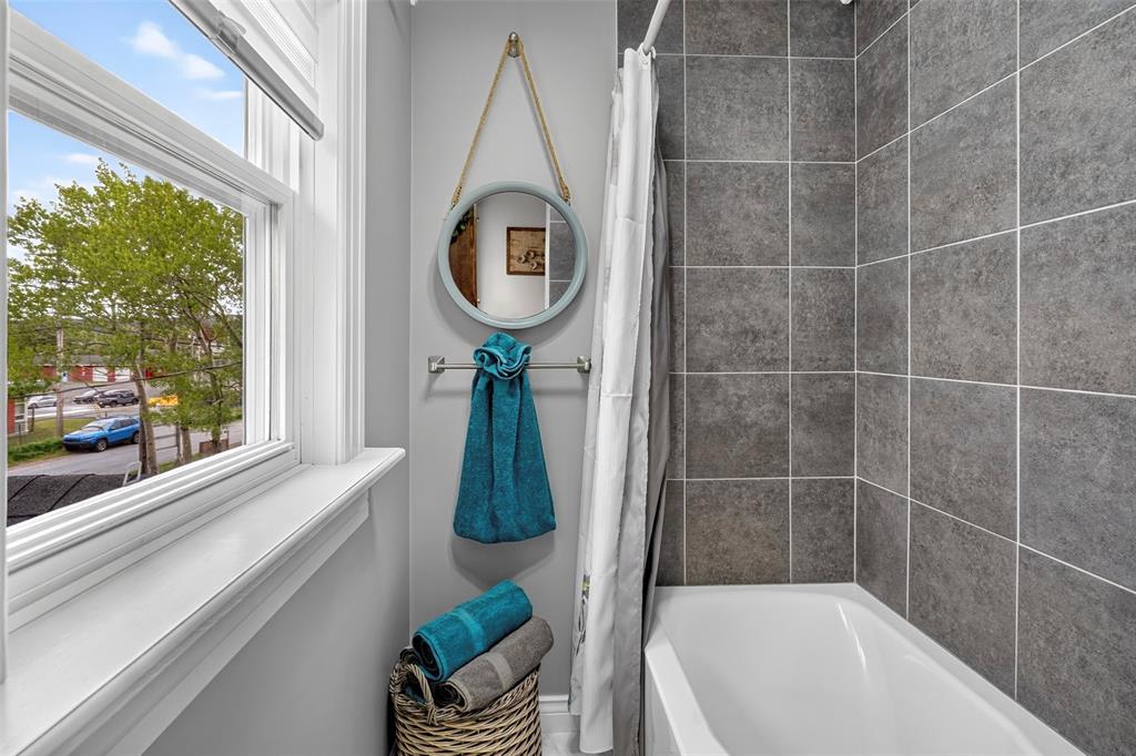 35 Crossroads Road, Carbonear, NL - Indoor Photo Showing Bathroom