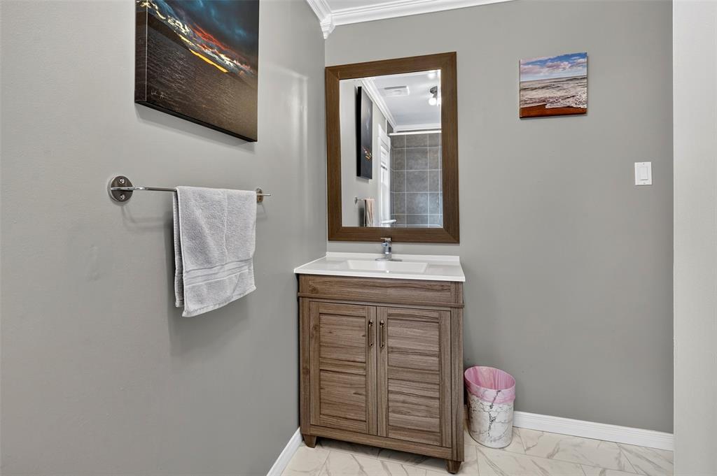 35 Crossroads Road, Carbonear, NL - Indoor Photo Showing Bathroom