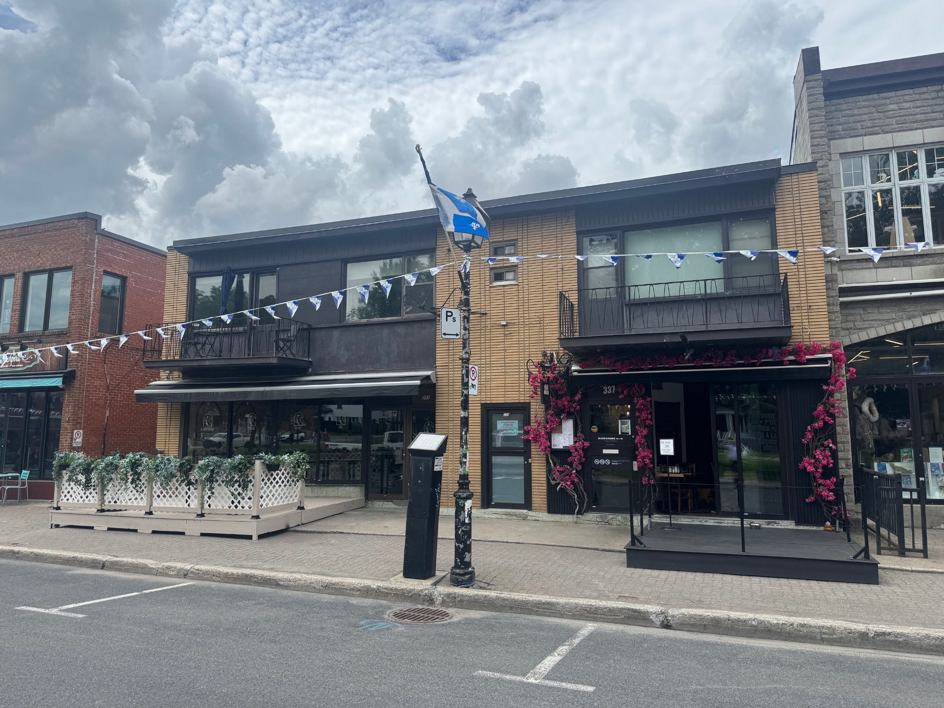 Façade - 1-339 Rue St-Charles O., Longueuil (Le Vieux-Longueuil), QC - Outdoor