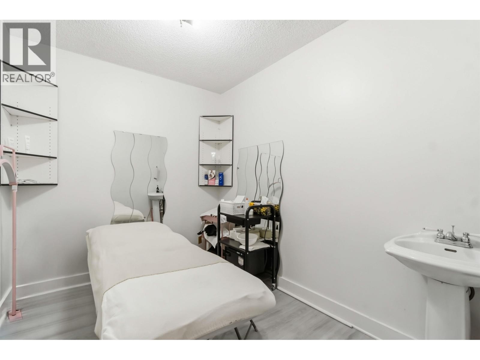 3122 Oak Street, Vancouver, BC