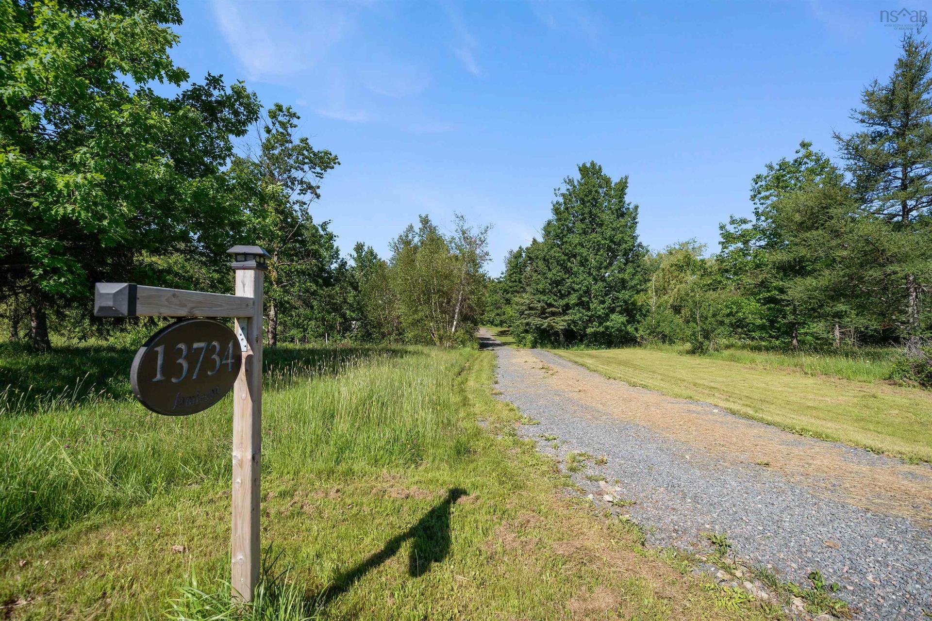 13734 Highway 6, Wallace, NS