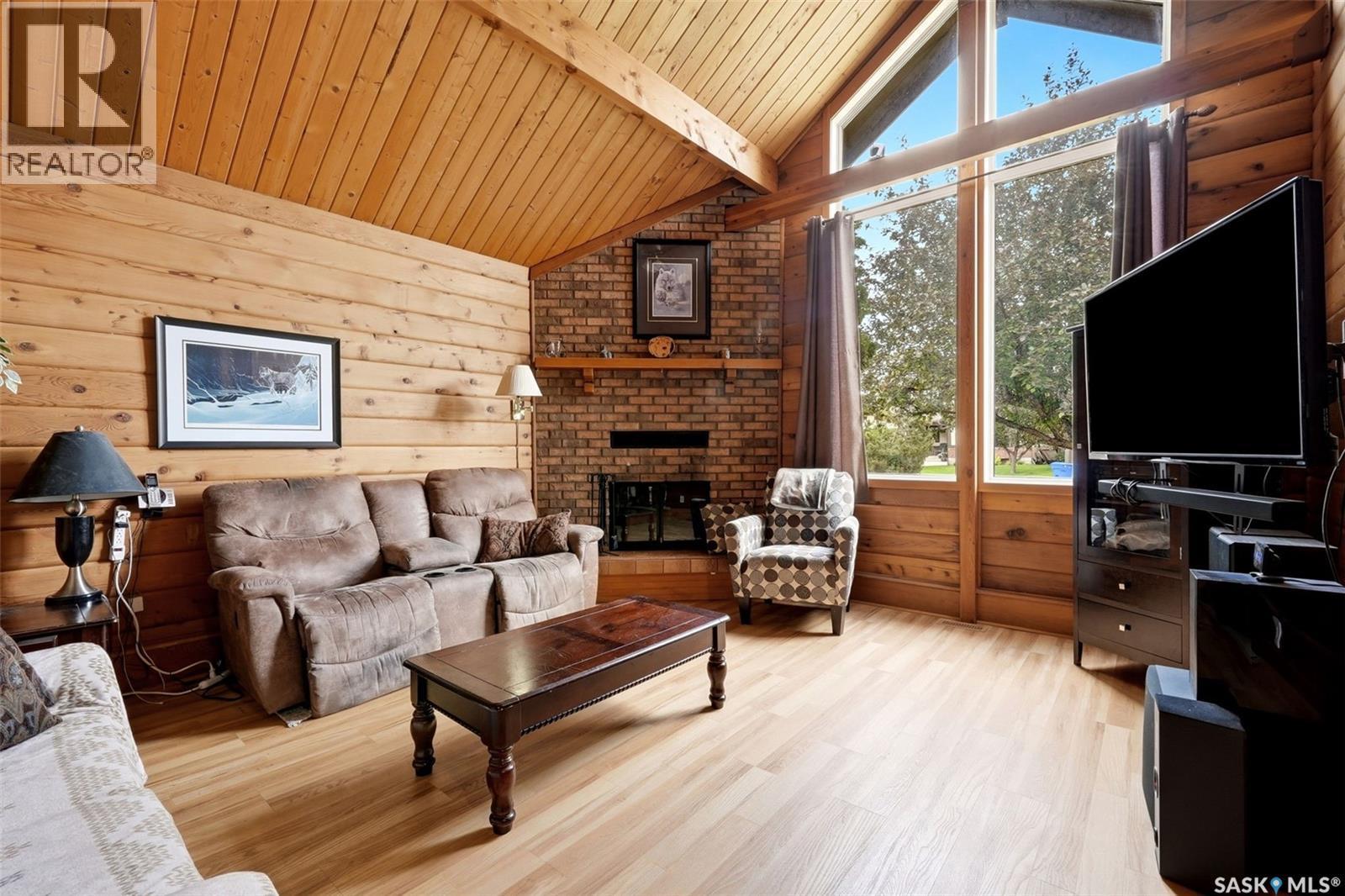 1202 Catley Bay N, Regina, SK
