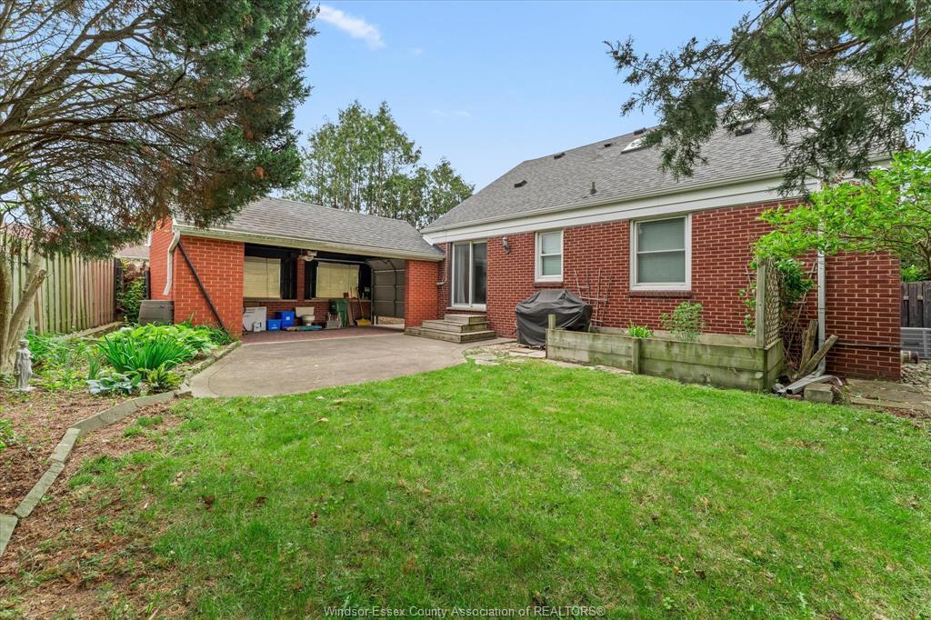 Lower Unit-4531 Pleasant Place, Windsor, ON