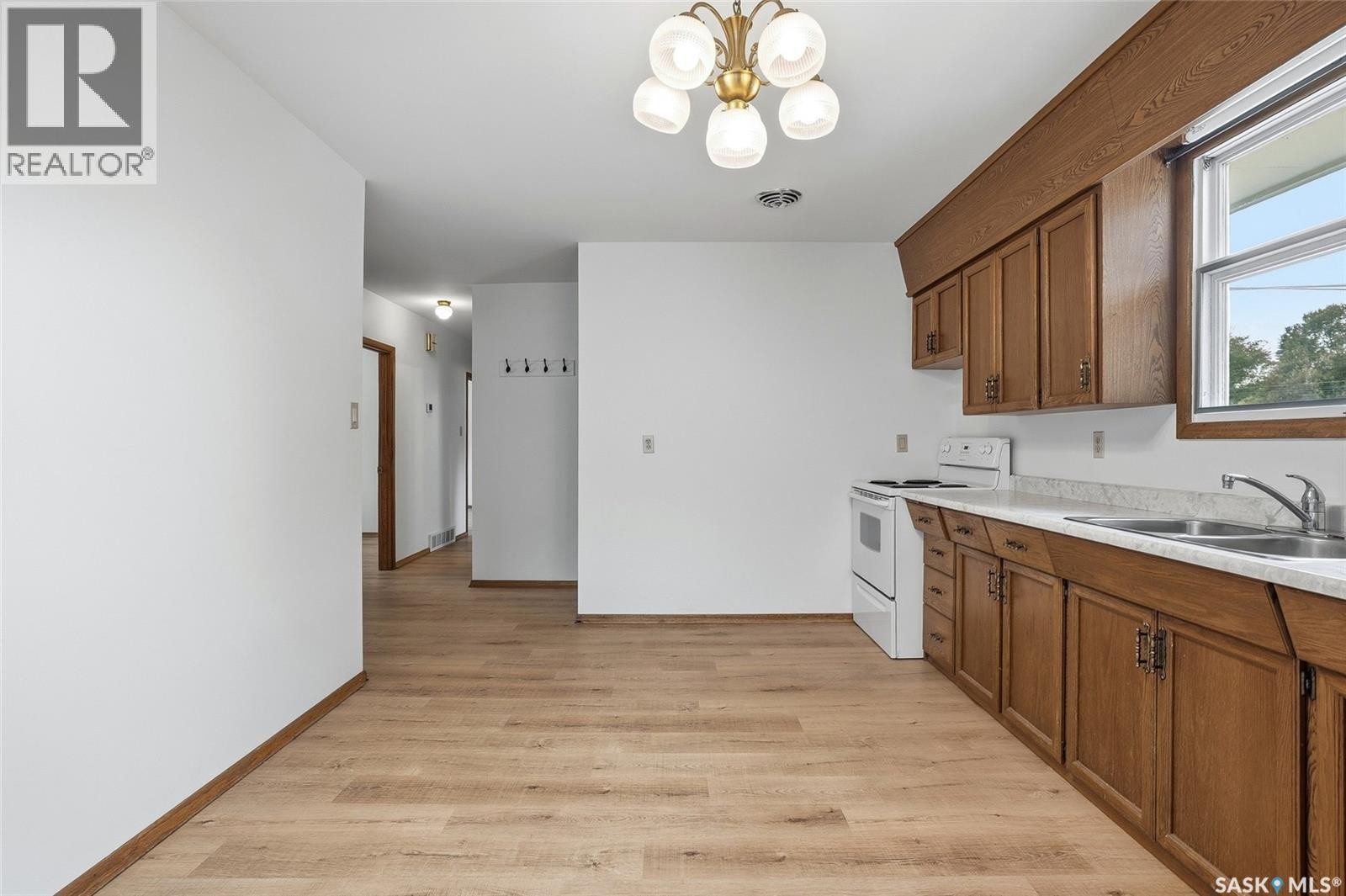 S 1704 Preston Avenue S, Saskatoon, SK