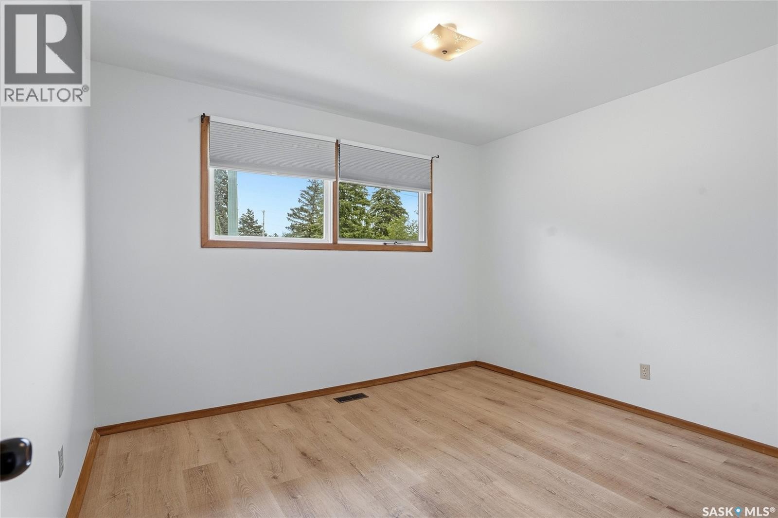 S 1704 Preston Avenue S, Saskatoon, SK