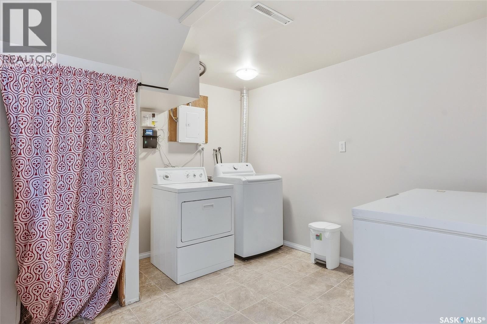 S 1704 Preston Avenue S, Saskatoon, SK