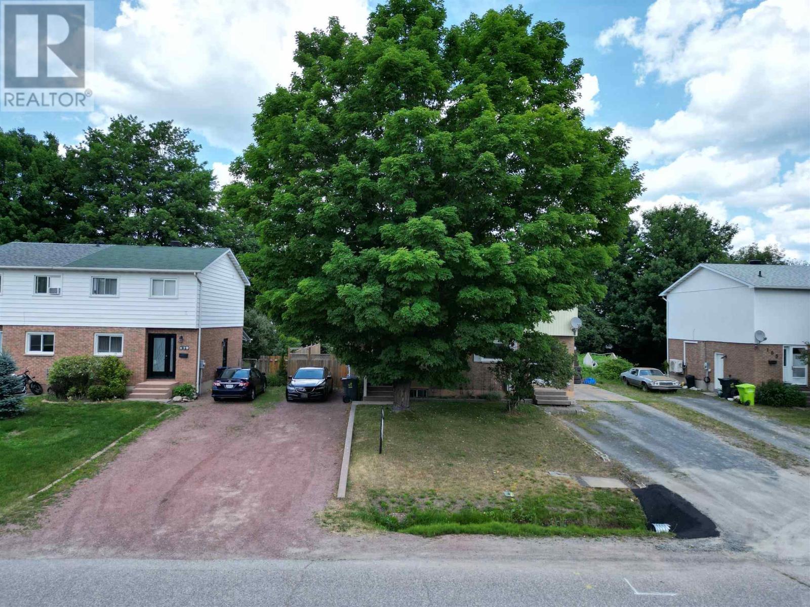 181 Sutton Pl, Sault Ste. Marie, ON - Outdoor