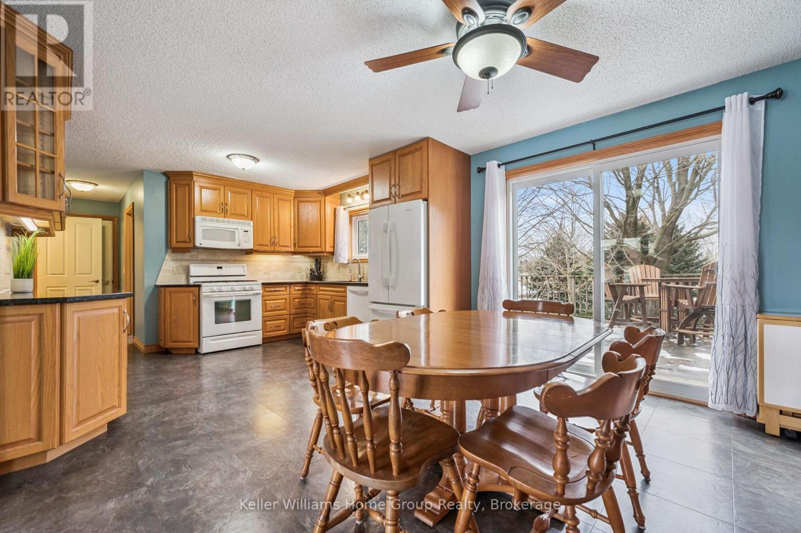28 Edward Street, Mapleton, ON