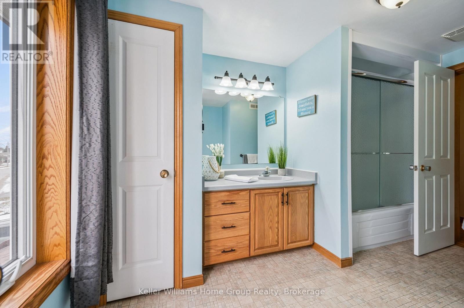 28 Edward Street, Mapleton, ON