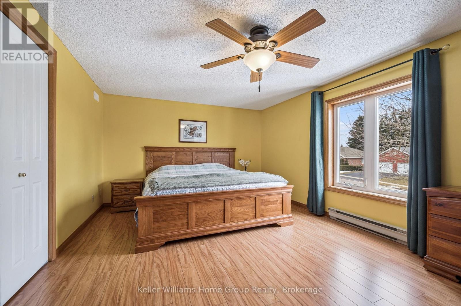 28 Edward Street, Mapleton, ON