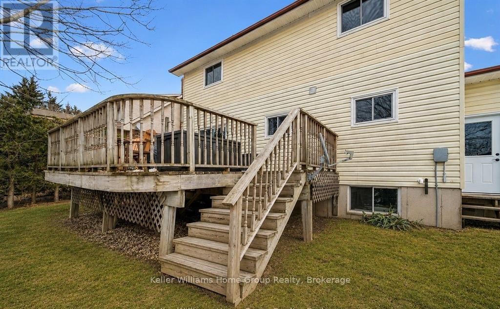 28 Edward Street, Mapleton, ON