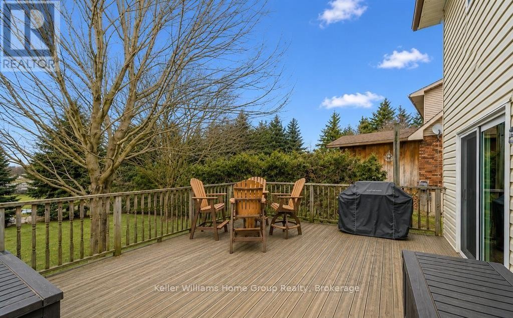 28 Edward Street, Mapleton, ON