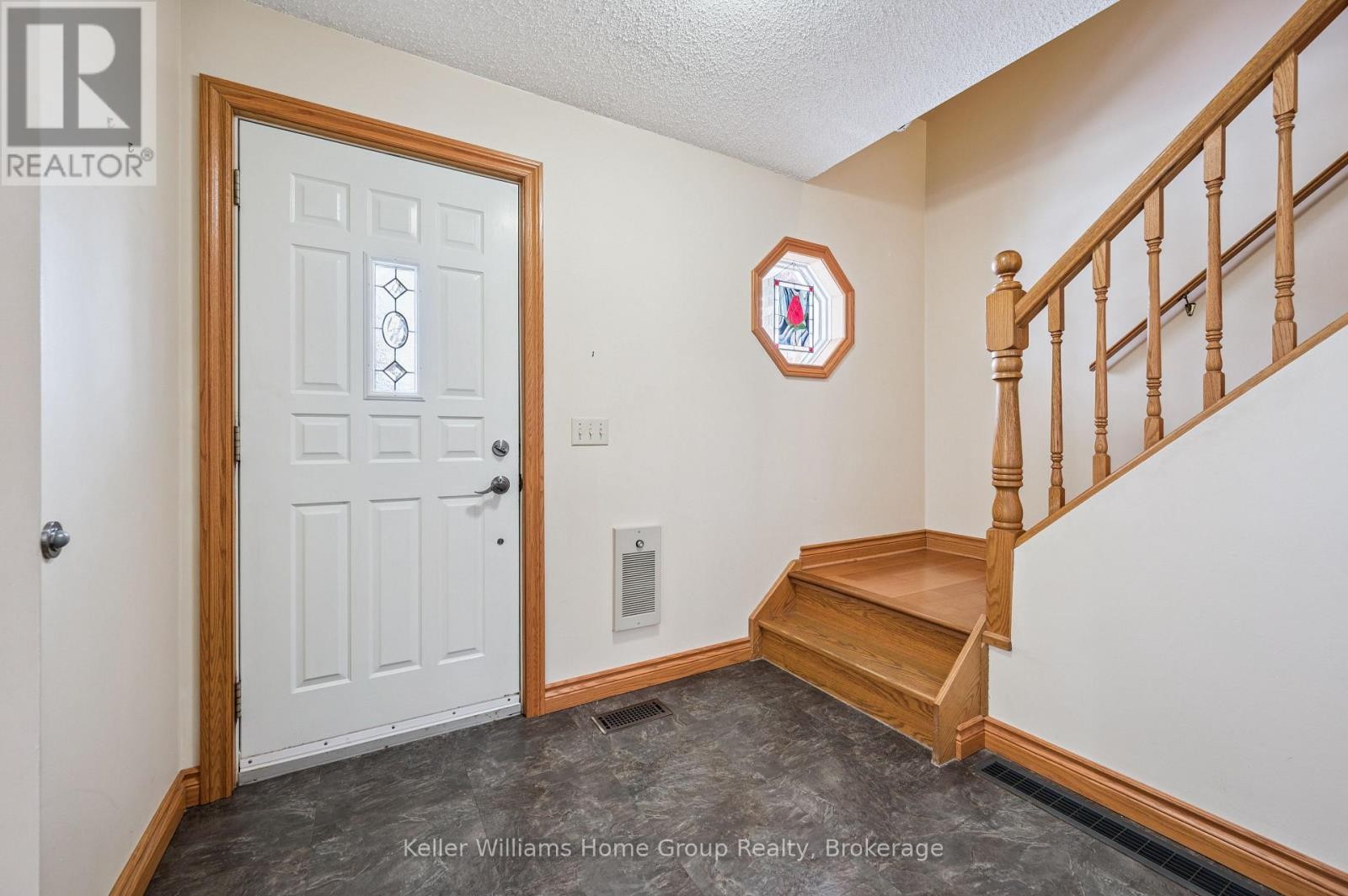 28 Edward Street, Mapleton, ON