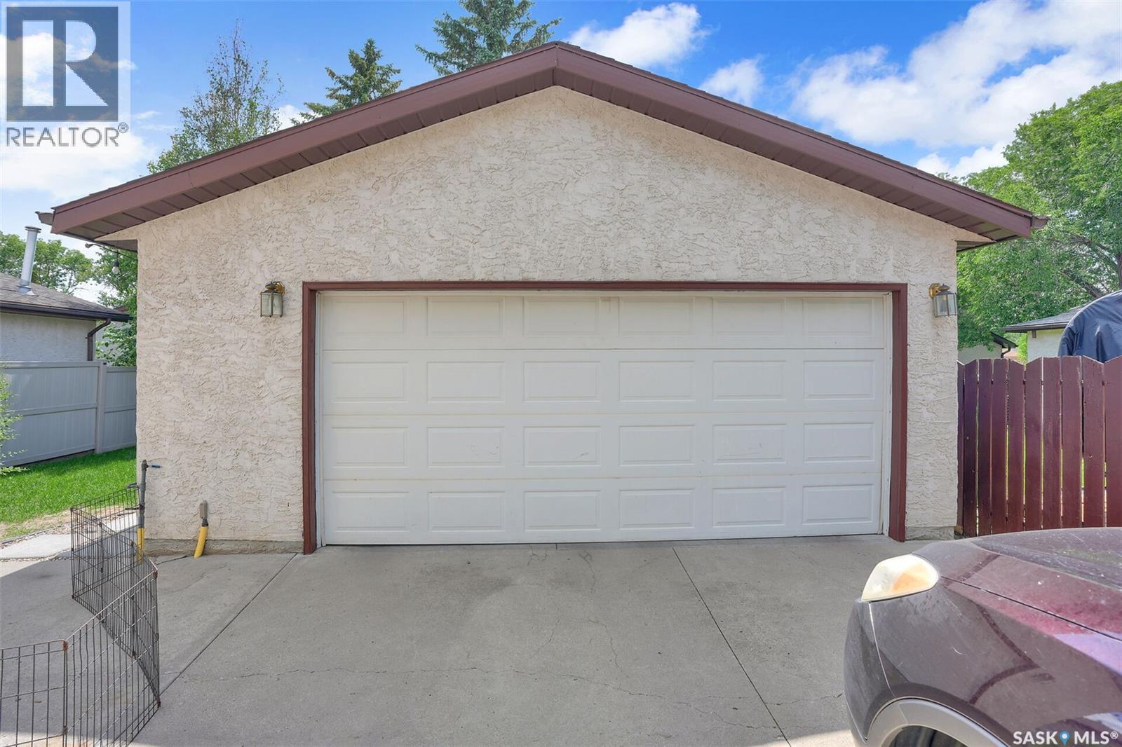 785 Bard Crescent N, Regina, SK