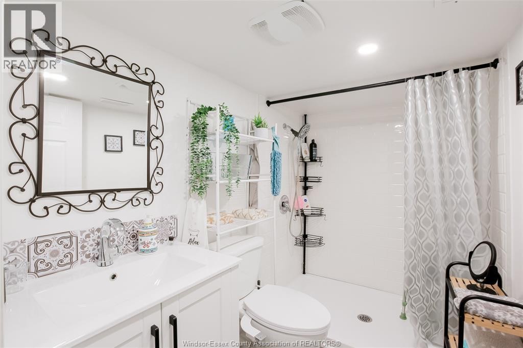 3612 King, Windsor, ON