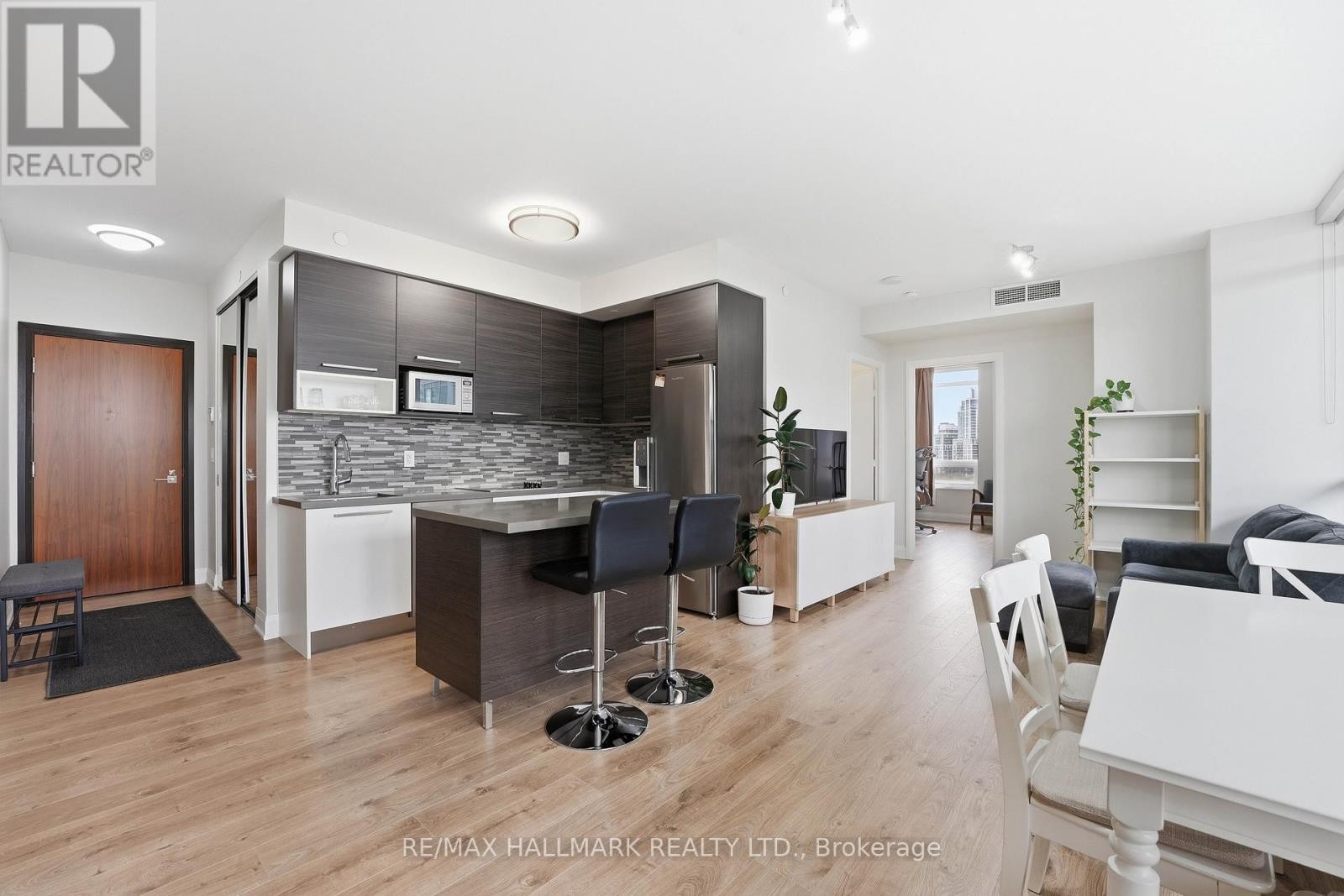 710 - 36 Park Lawn Road, Toronto, ON