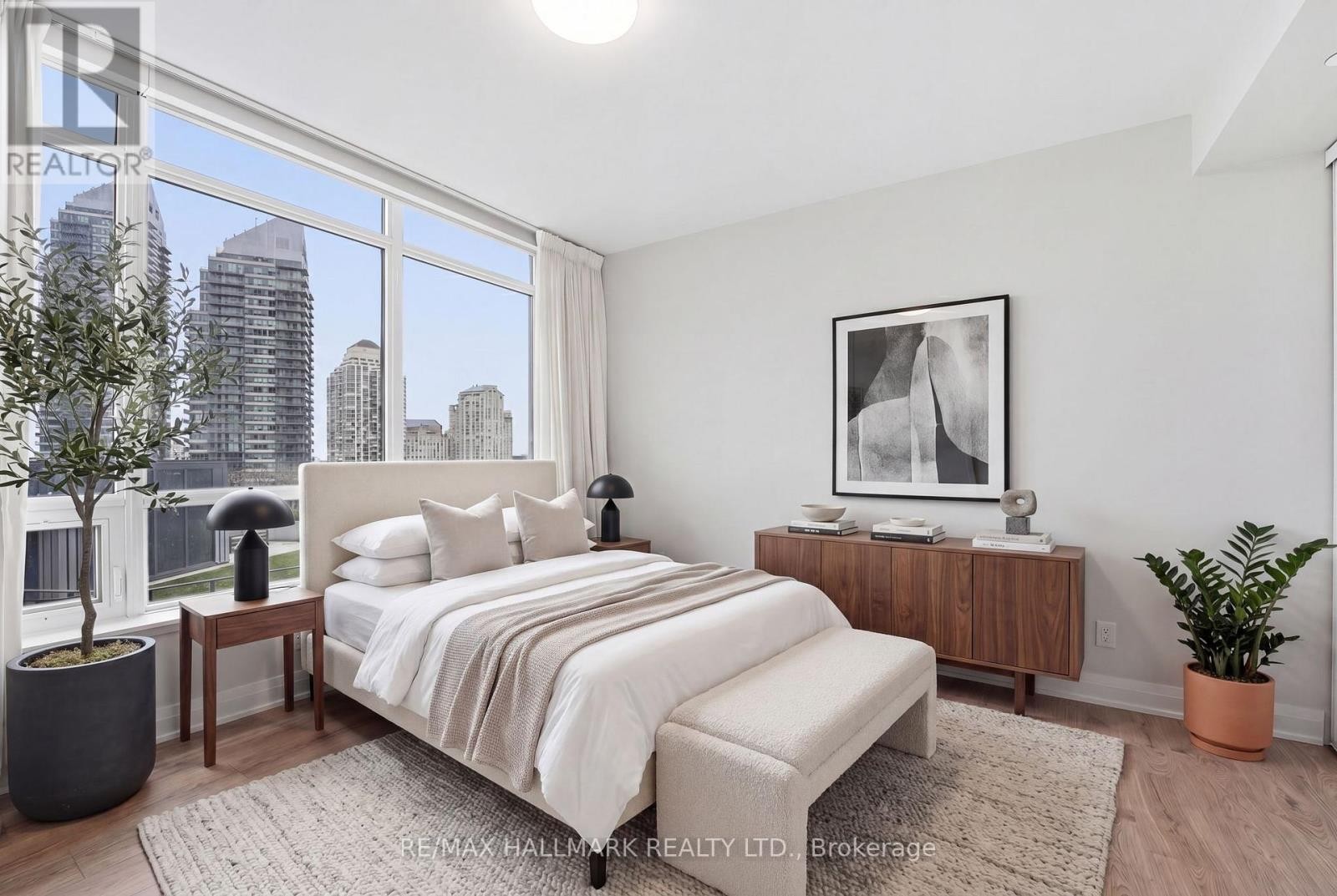 710 - 36 Park Lawn Road, Toronto, ON