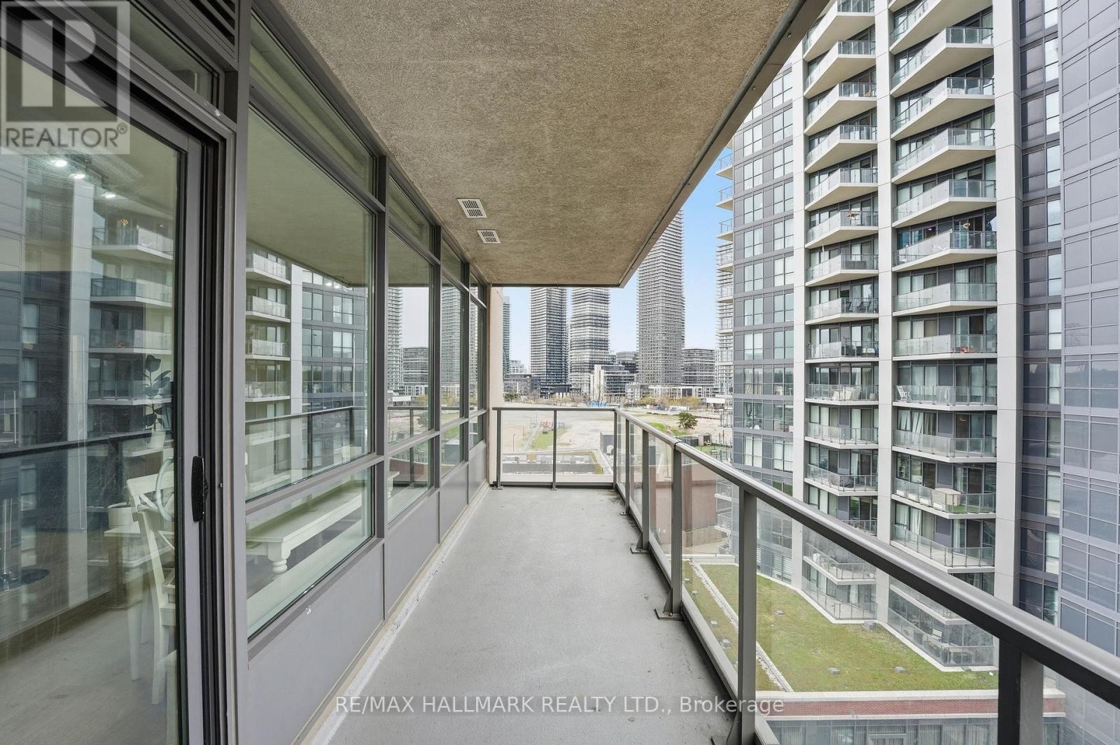 710 - 36 Park Lawn Road, Toronto, ON