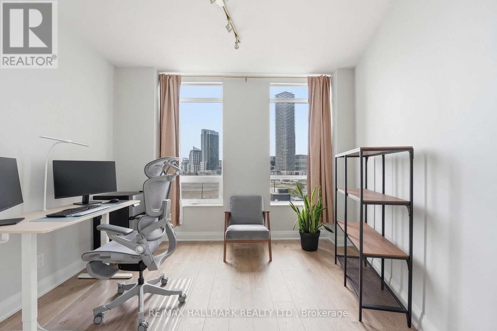 710 - 36 Park Lawn Road, Toronto, ON