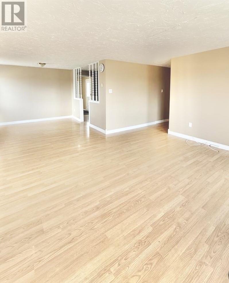 Living room/Dining - 31 Forest Drive, Lethbridge, NL