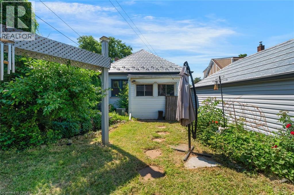 135 Wexford Avenue S, Hamilton, ON