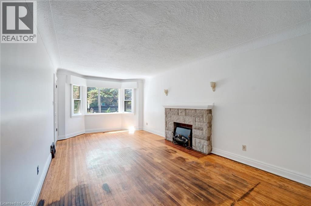 135 Wexford Avenue S, Hamilton, ON