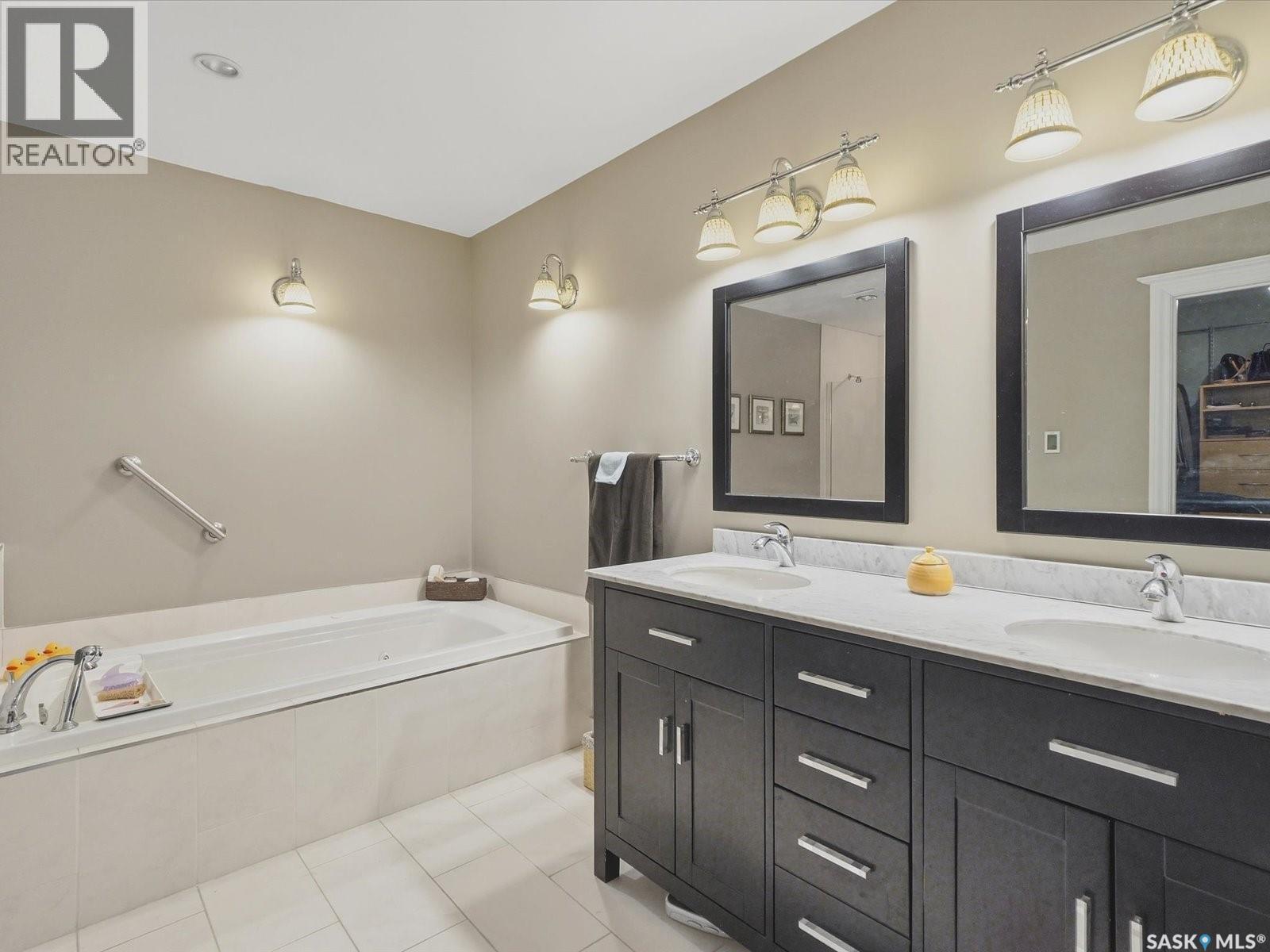 442 Anglin Court, Saskatoon, SK