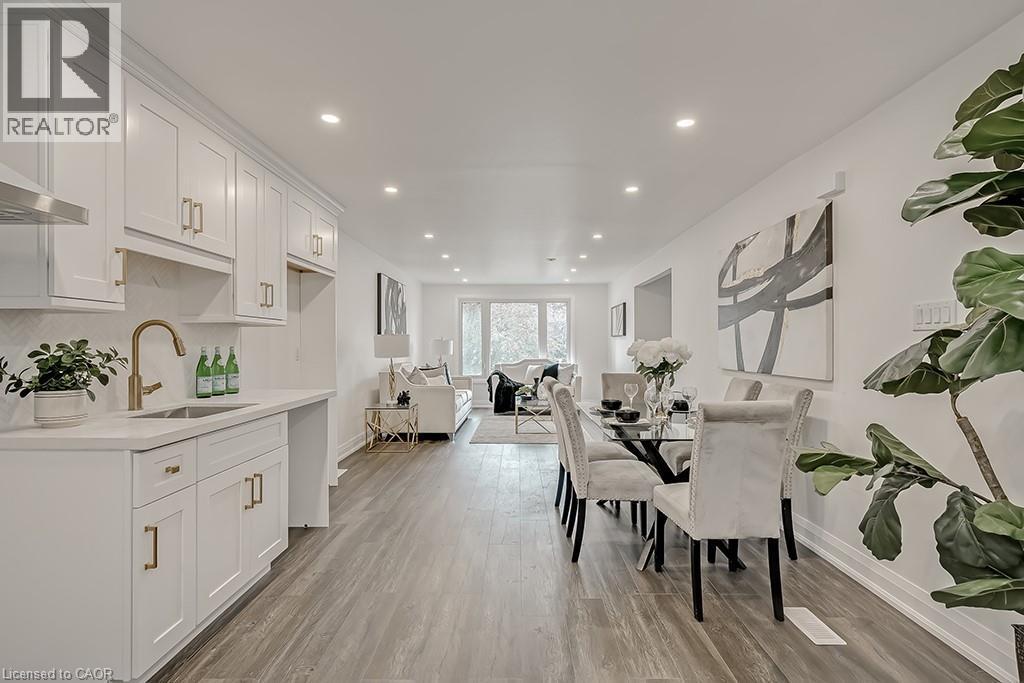 16 Upper Canada Drive Unit# Upper, Waterloo, ON