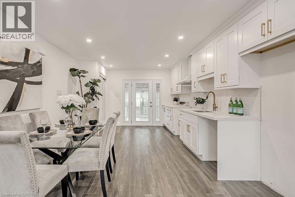 16 Upper Canada Drive Unit# Upper, Waterloo, ON
