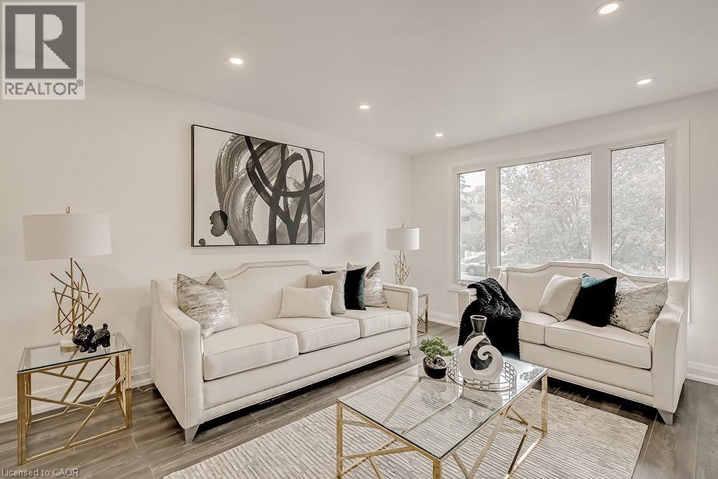 16 Upper Canada Drive Unit# Upper, Waterloo, ON