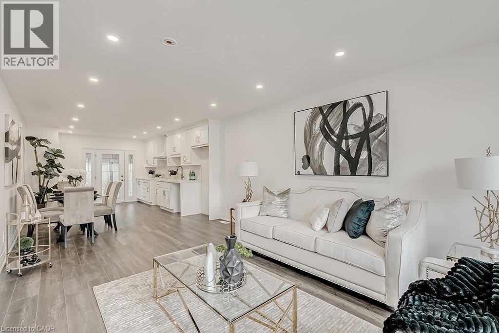 16 Upper Canada Drive Unit# Upper, Waterloo, ON