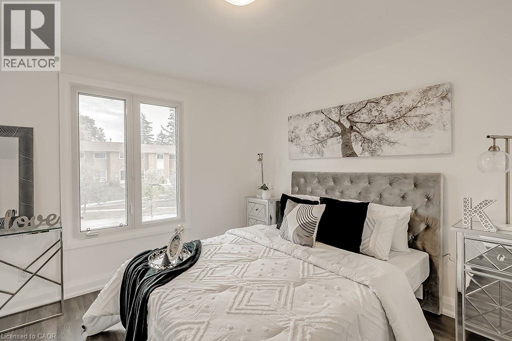 16 Upper Canada Drive Unit# Upper, Waterloo, ON