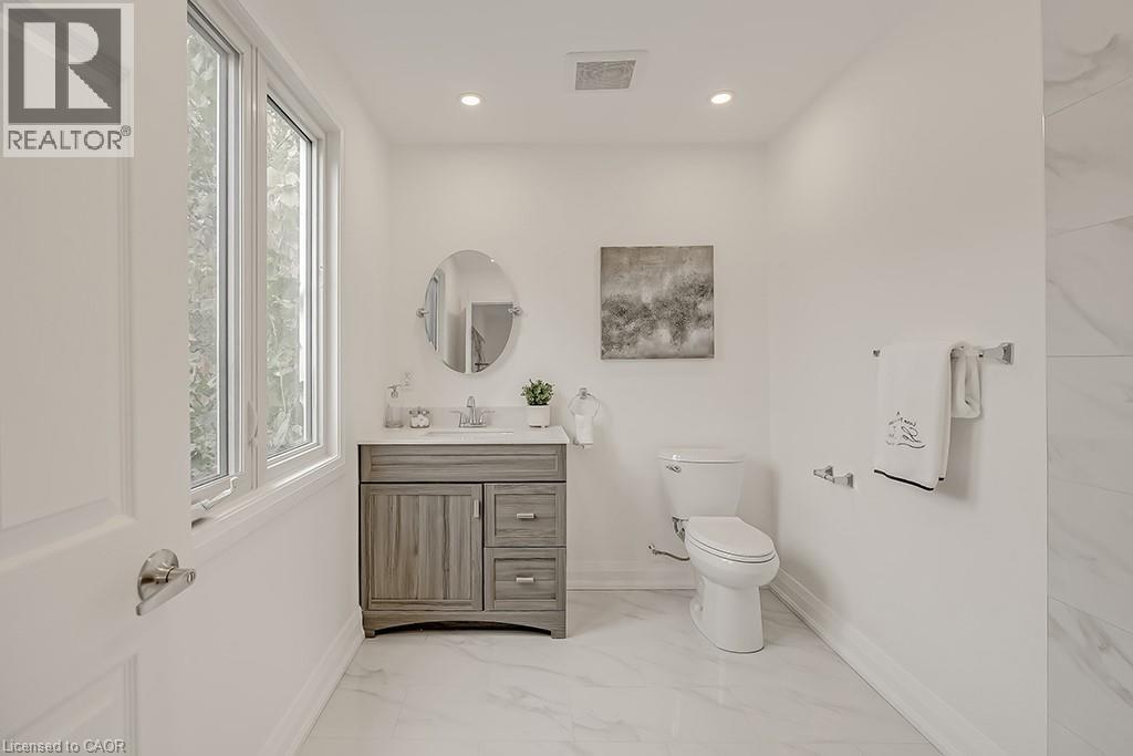 16 Upper Canada Drive Unit# Upper, Waterloo, ON