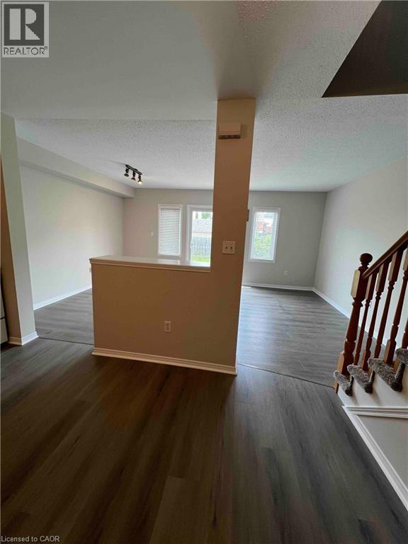 151 Clairfields Drive E Unit# 4, Guelph, ON